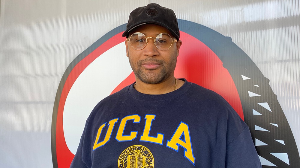 A South LA art gallery encourages Black creatives to “shoot for the stars” 
