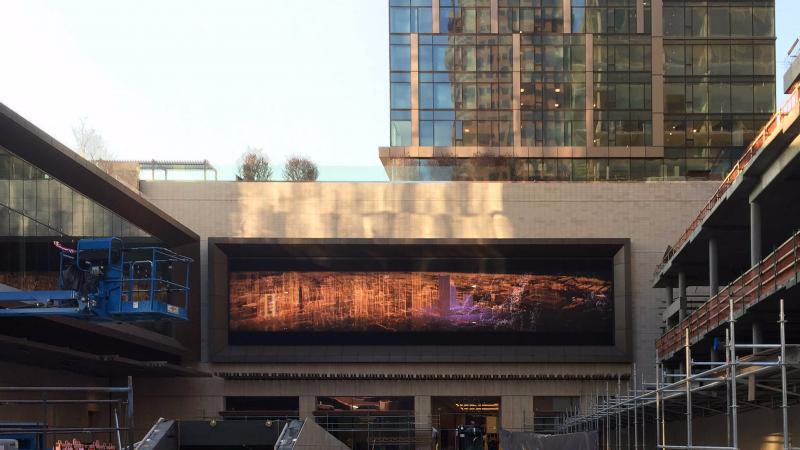 This Huge New LED Wall Creates a Constantly Changing Portrait of Los Angeles