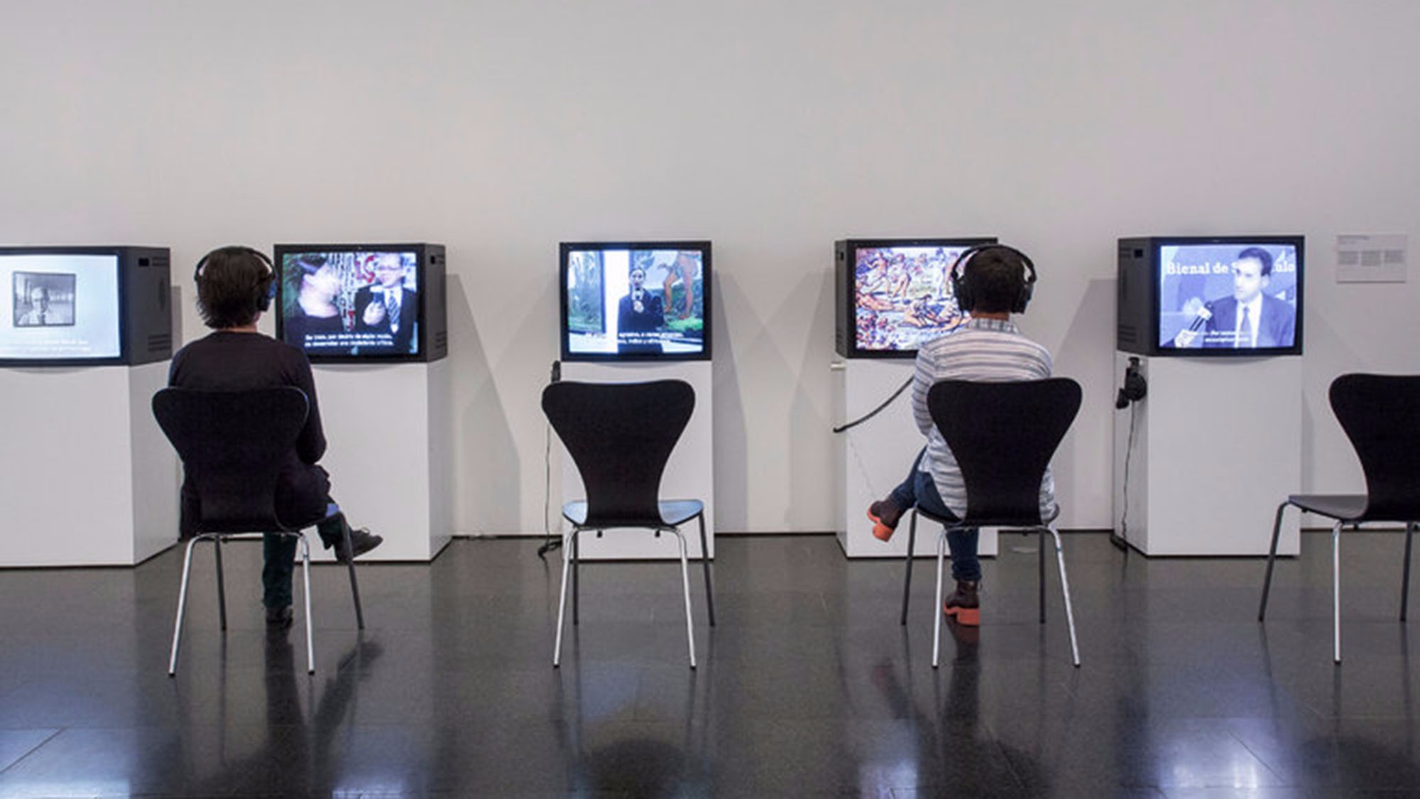 Review: In Goya’s Shadow, Andrea Fraser’s Videos Skewer Social Institutions