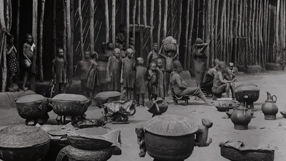 Dining with Kings: Ceremony and Hospitality in the Cameroon Grassfields