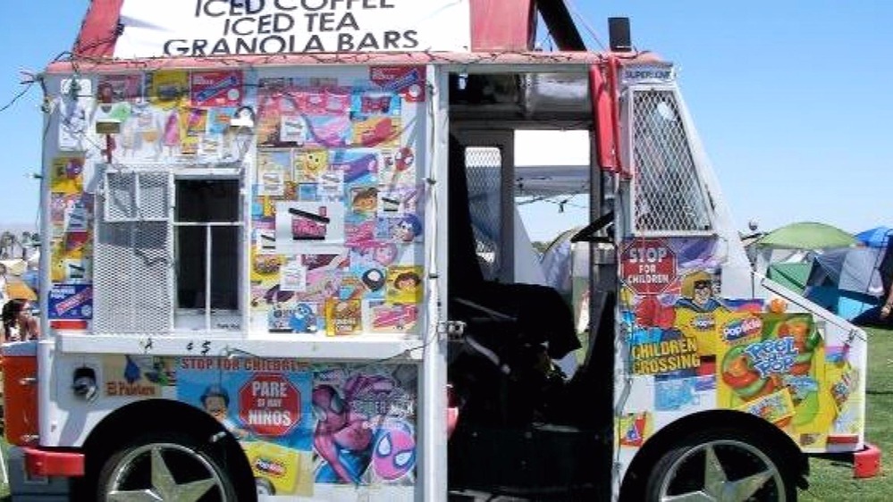 This young couple ditched the corporate world to sell ice cream sandwiches from a food truck
